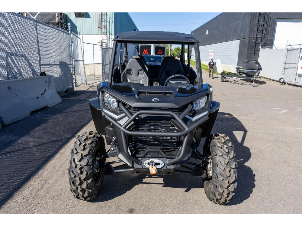 2026 Can-am Commander Max Xt 700 6kth alt