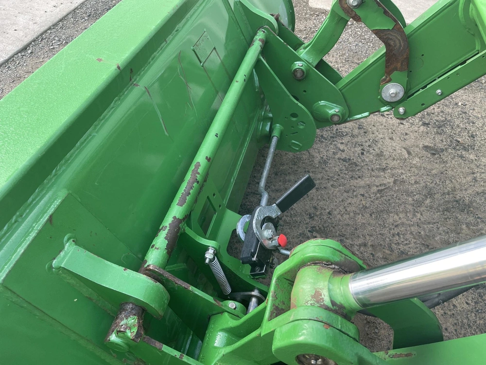 2021 John Deere 5100r alt