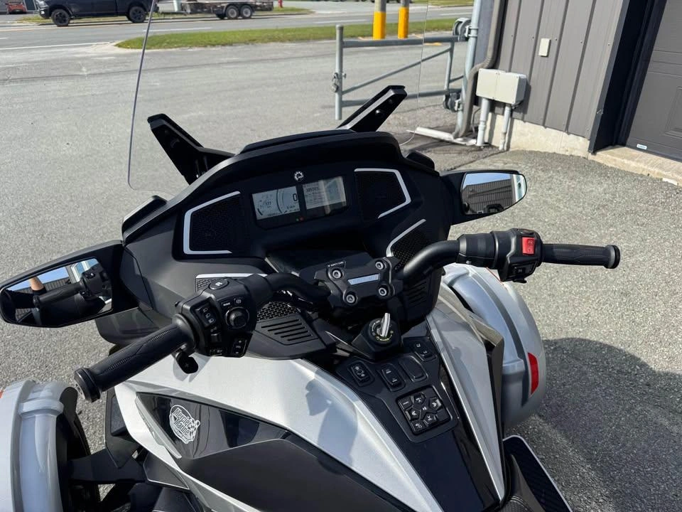 Can-am Rt Limited 2022 alt