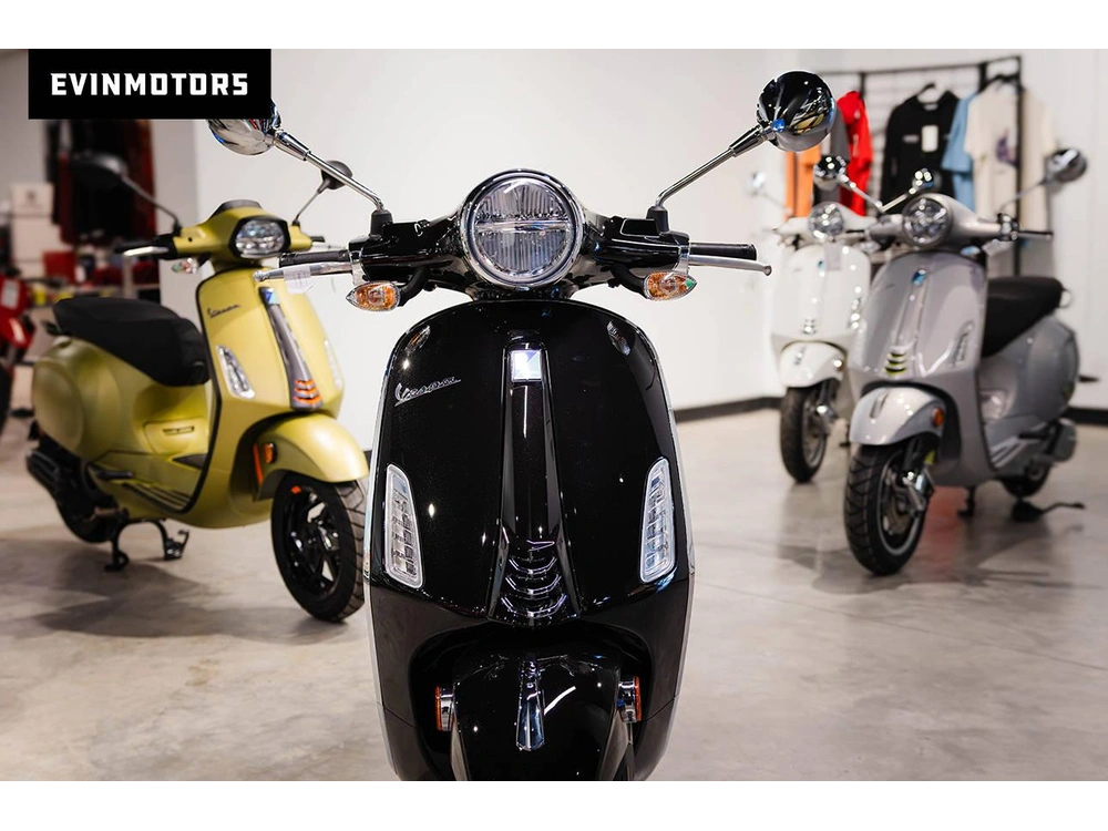2025 Vespa Primavera 150