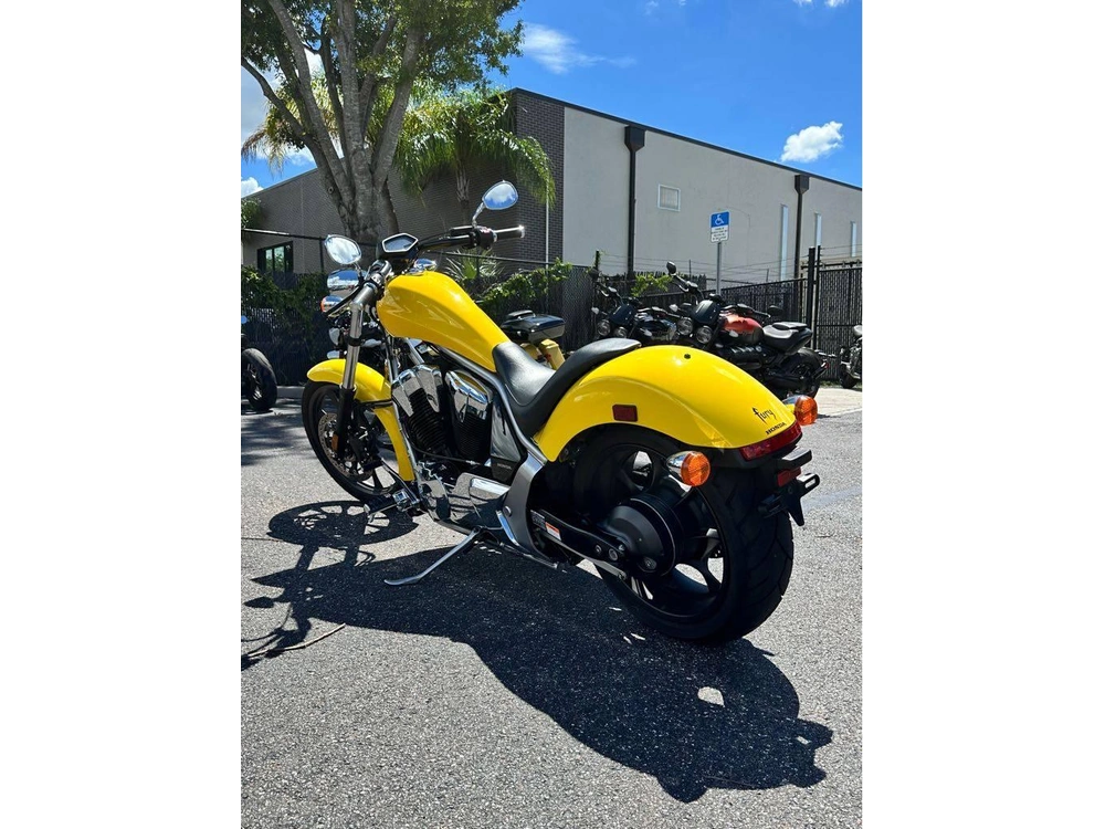 2023 Honda Fury Abs alt