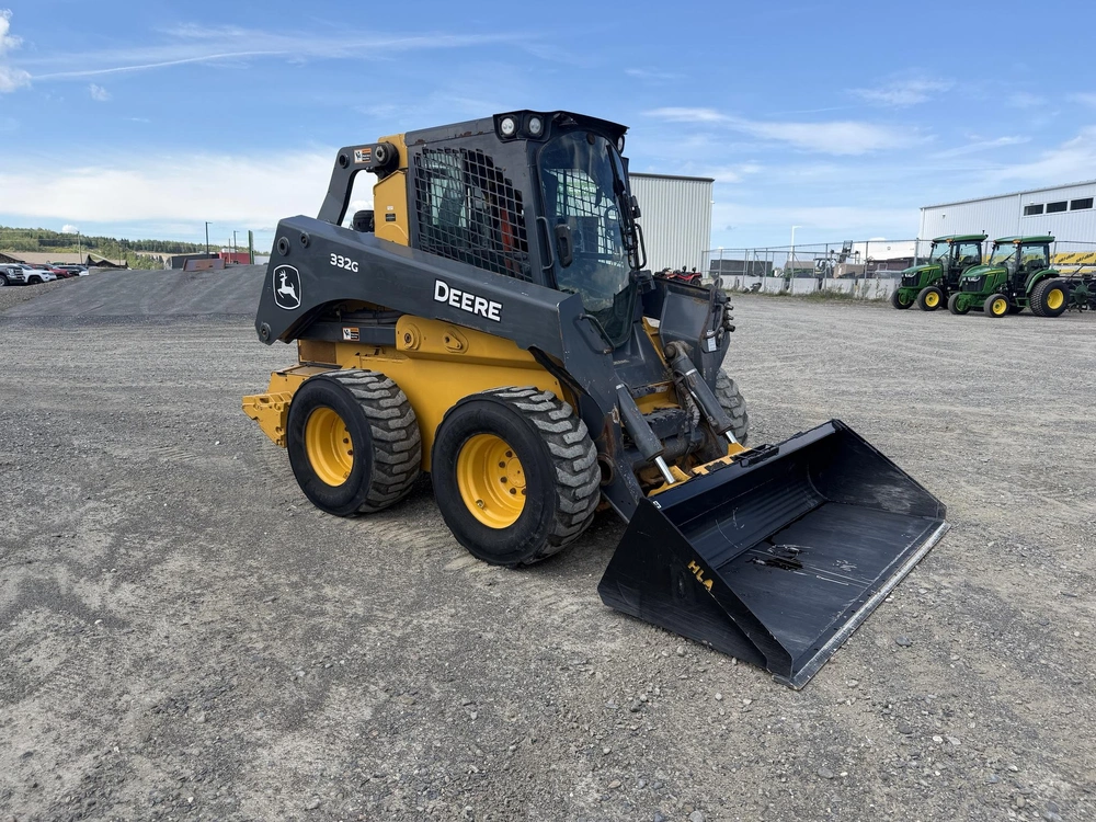 John Deere 332g 2021 alt