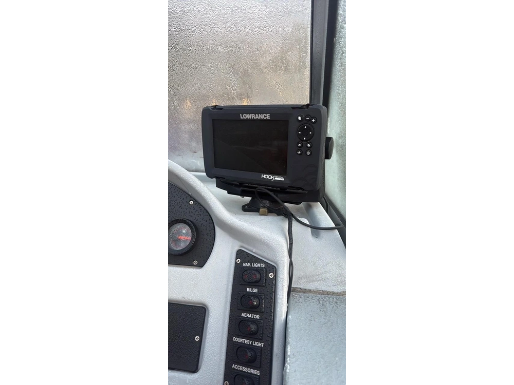 Lund Boat Co 1650 Fisherman 1996 alt