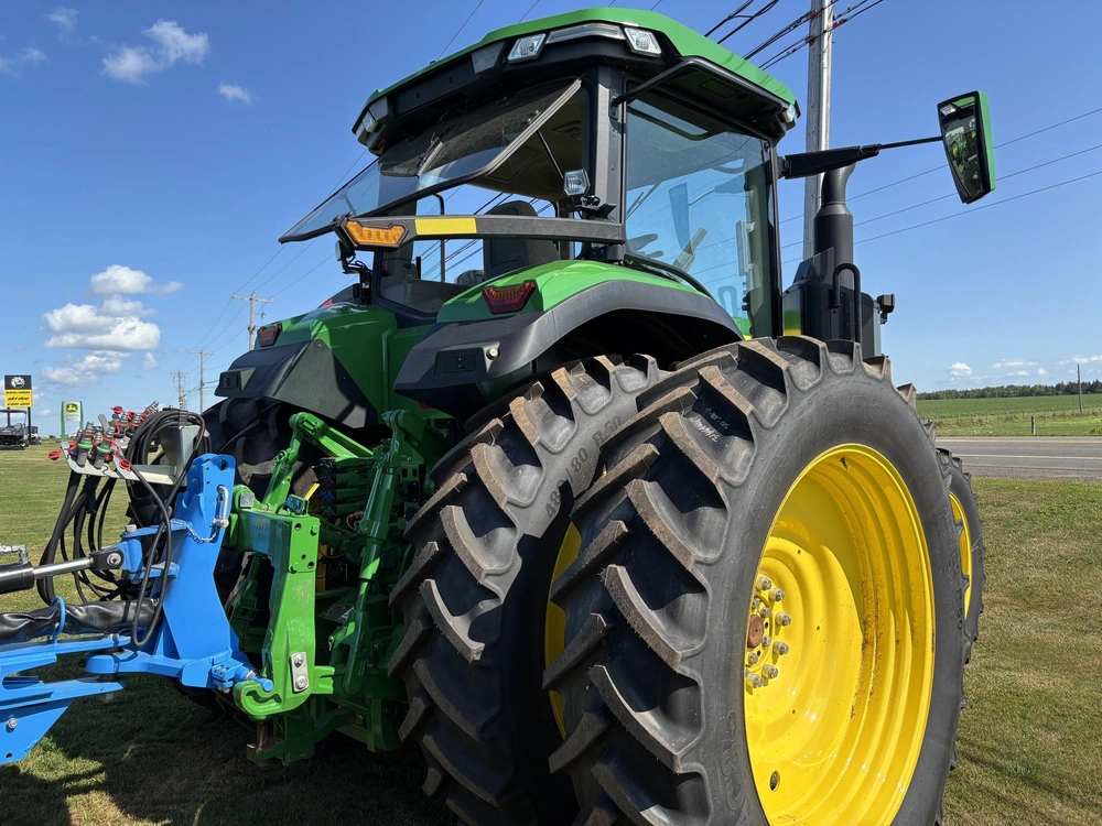 2023 John Deere 7r 210