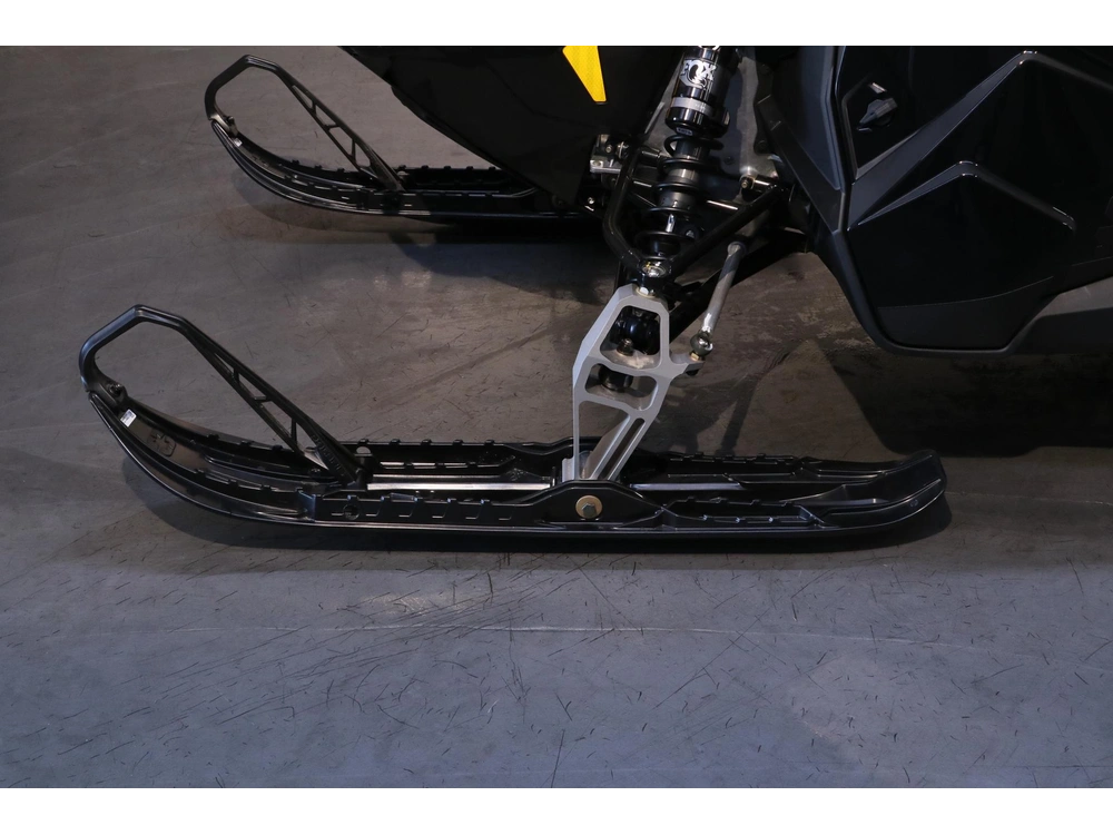 2027 Polaris Prostar S4 Titan Nordic Pro alt