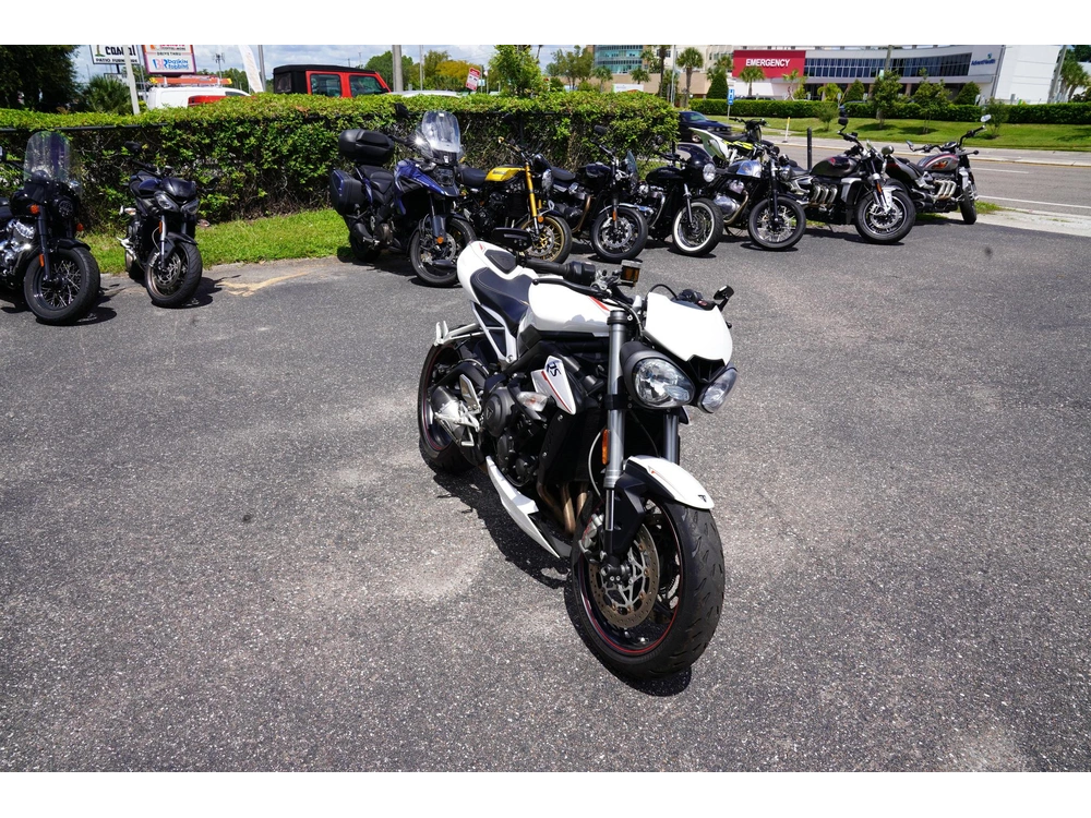 2019 Triumph Street Triple Rs alt