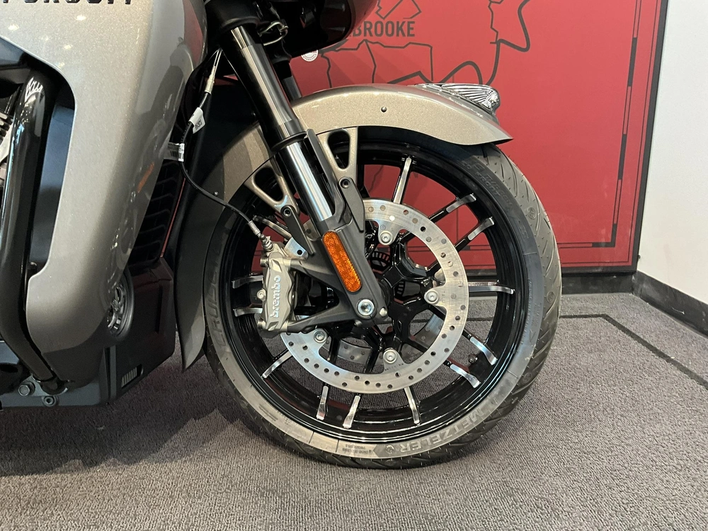 2026 Indian Motorcycle Pursuit Dark Horse + 112 & Powerband Audio Package alt
