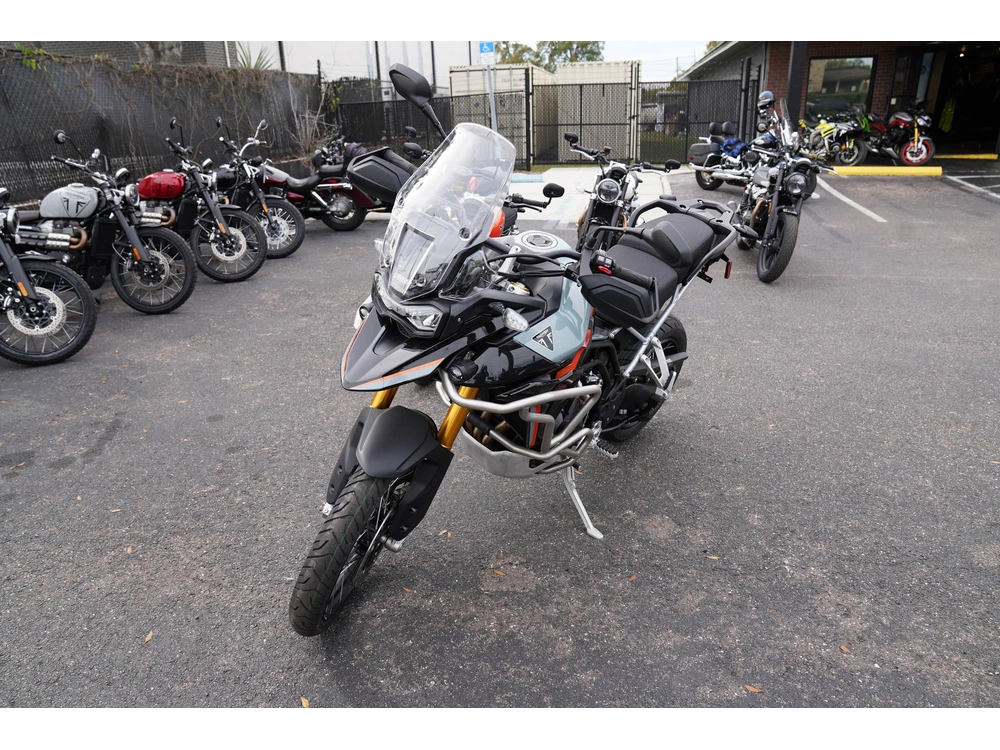 2026 Triumph Tiger 900 Desert Edition alt