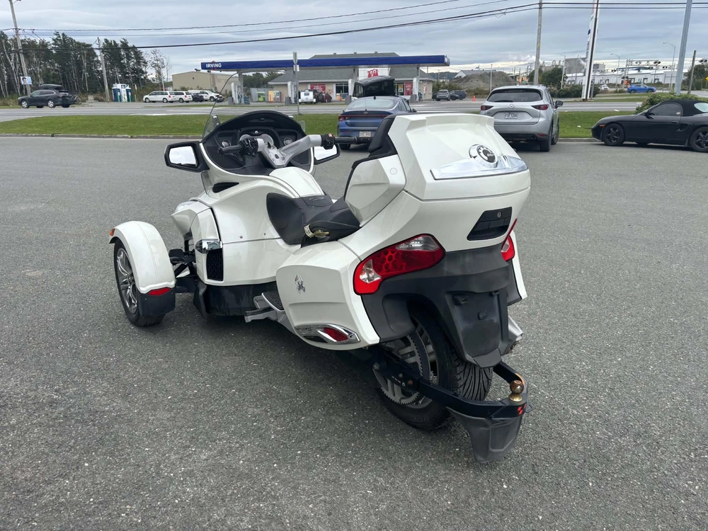 Can-am Rt Limited 2011 alt