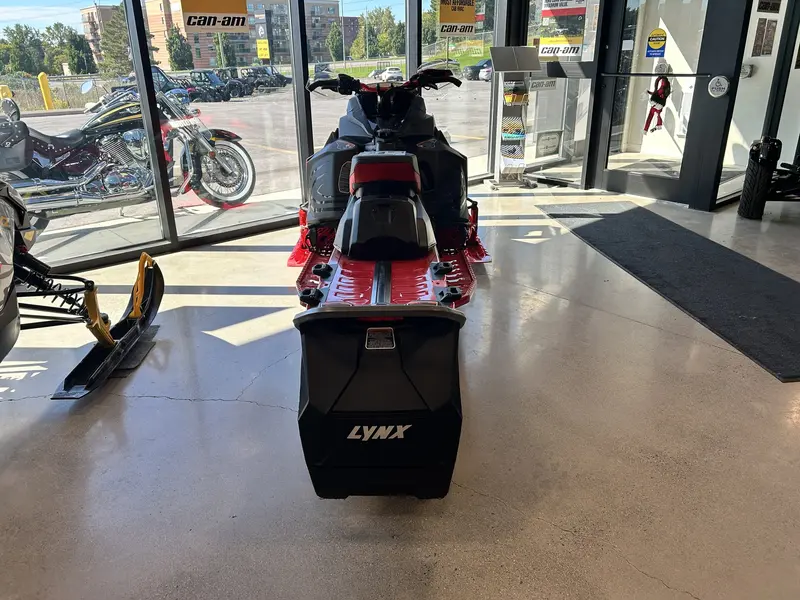 2024 Lynx RAVE RE 850 Dealer Demo