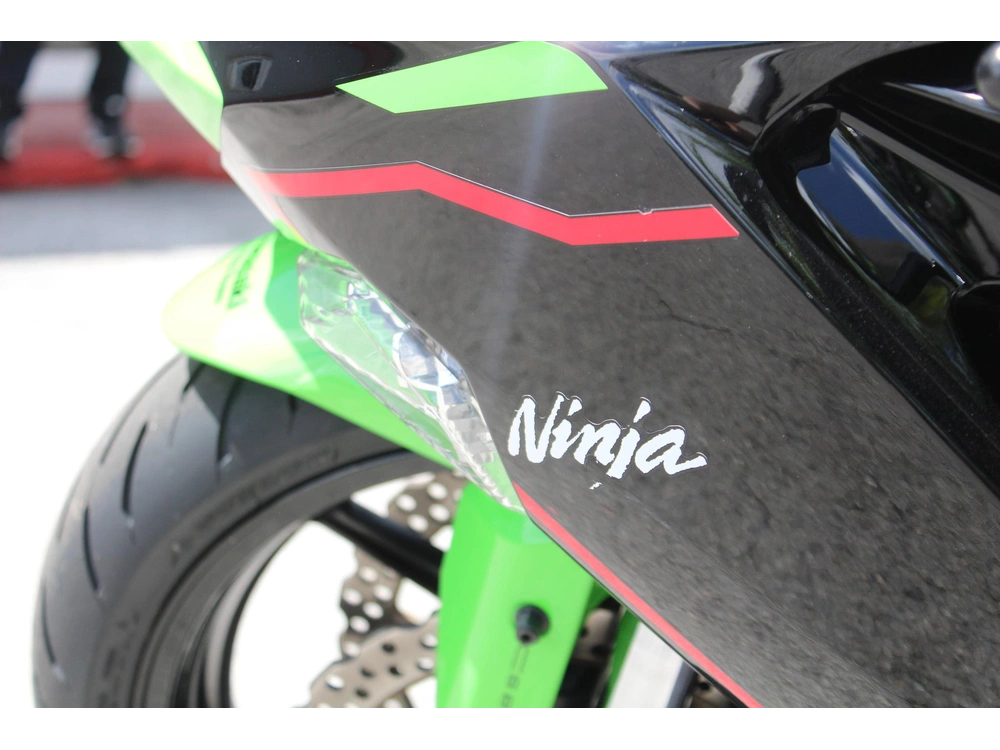2021 Kawasaki Ninja6r