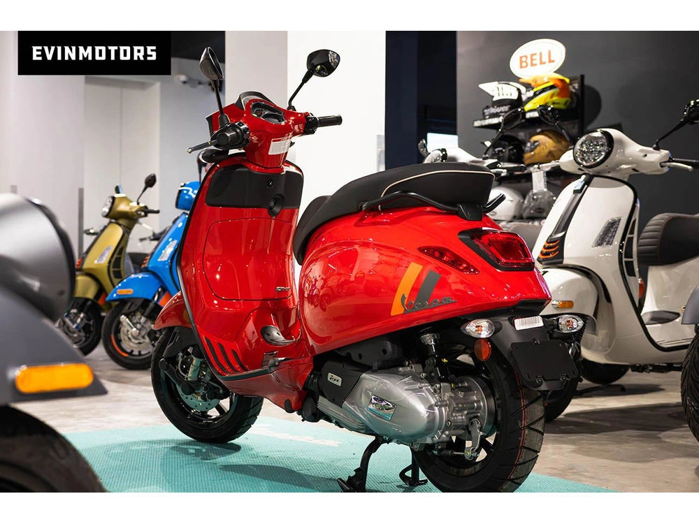2025 Vespa Primavera 150