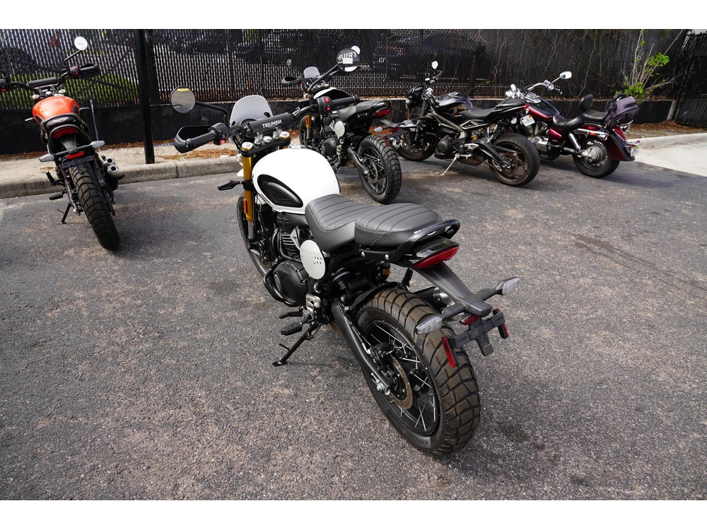2026 Triumph Scrambler 400 Xc alt
