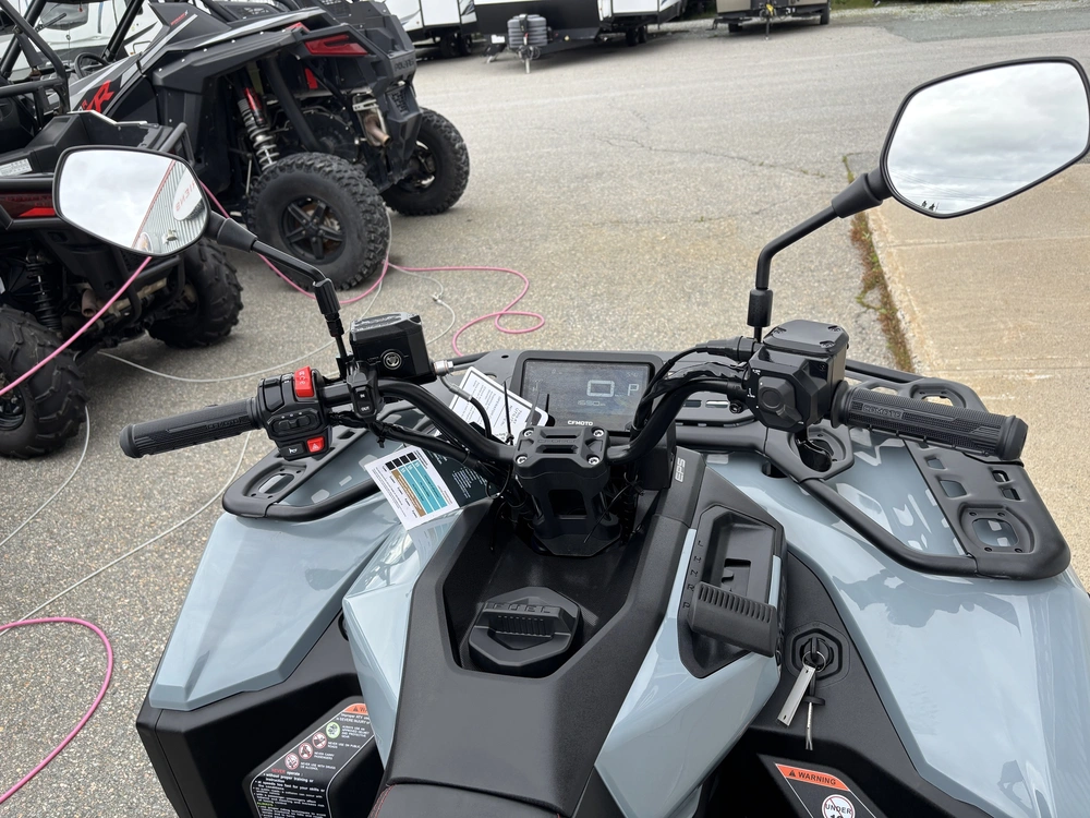 2027 Cfmoto Cforce C4 alt