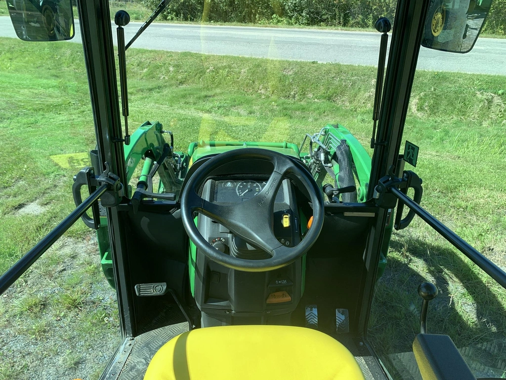 2017 John Deere 1025r alt