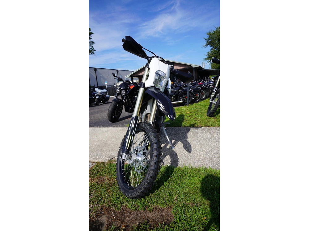 2026 Triumph Tf250-e alt