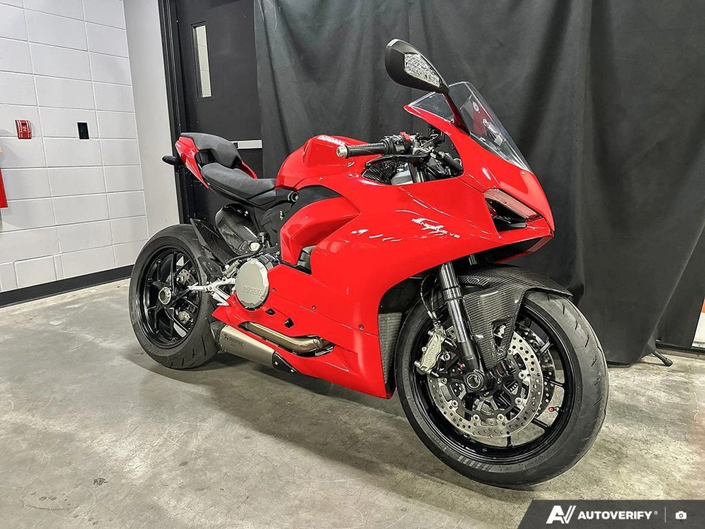 2025 Ducati Panigale V2