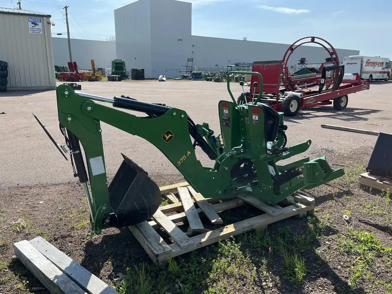 John Deere 370b 2023 alt