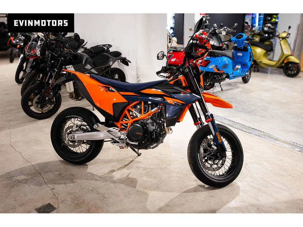 2026 Ktm 690 Smc R