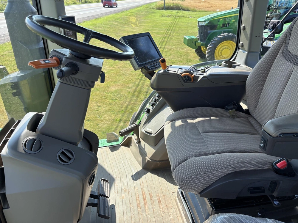 2023 John Deere 7r 210