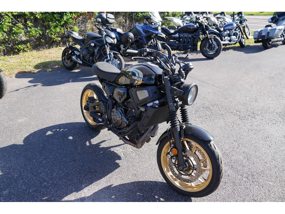 2023 Yamaha Xsr 700 alt