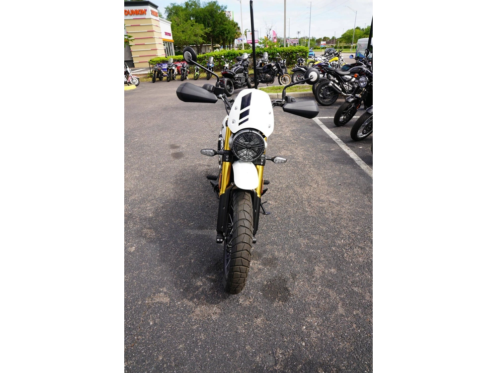 2026 Triumph Scrambler 400 Xc alt