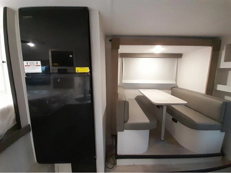 Palomino Real Lite Rchs1912 2025 alt