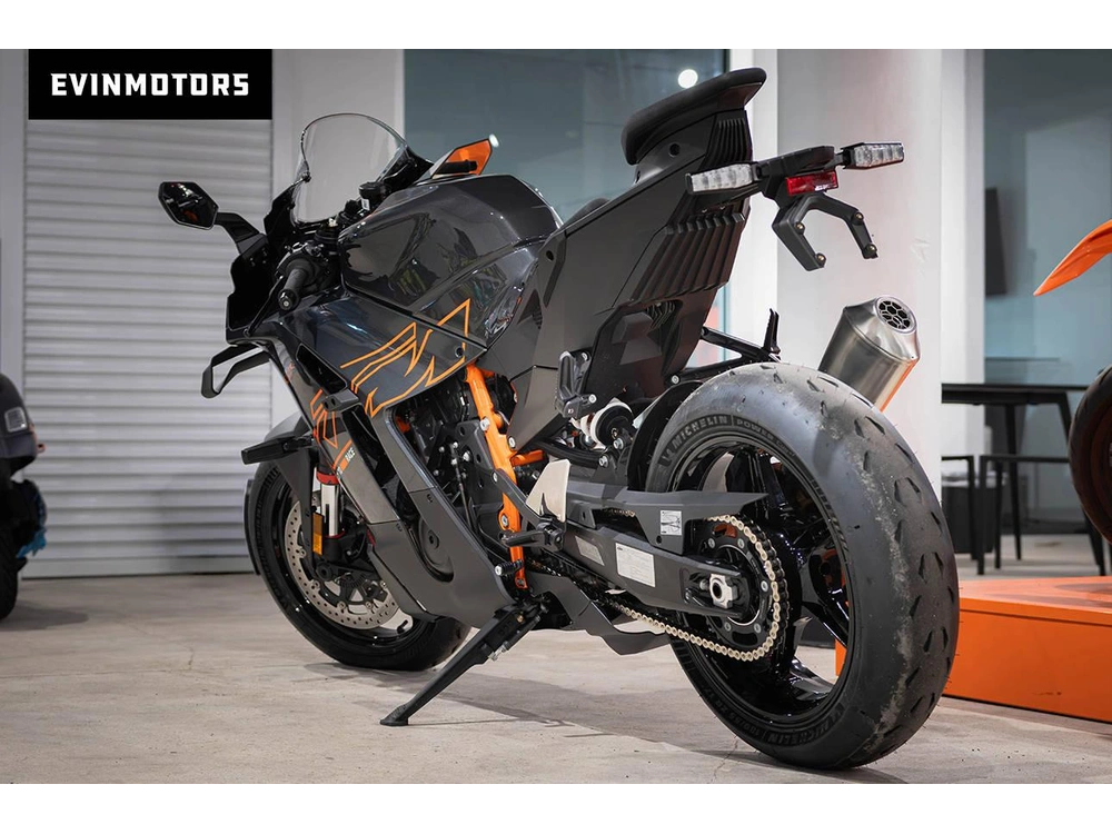 2026 Ktm 990 Rc R