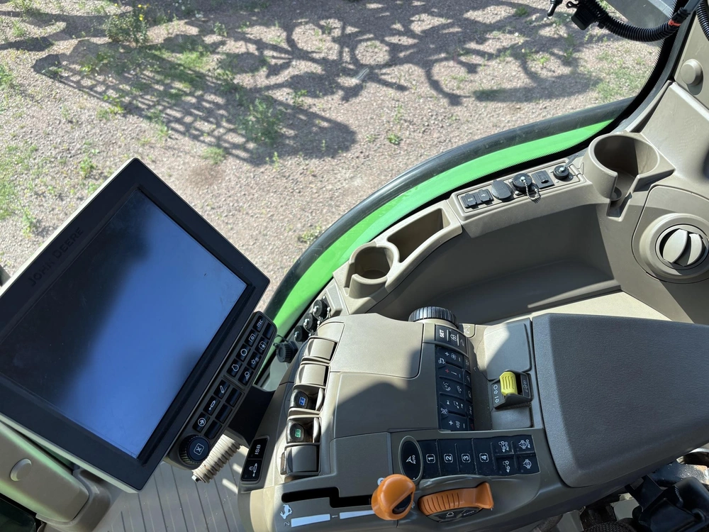 2023 John Deere 7r 210