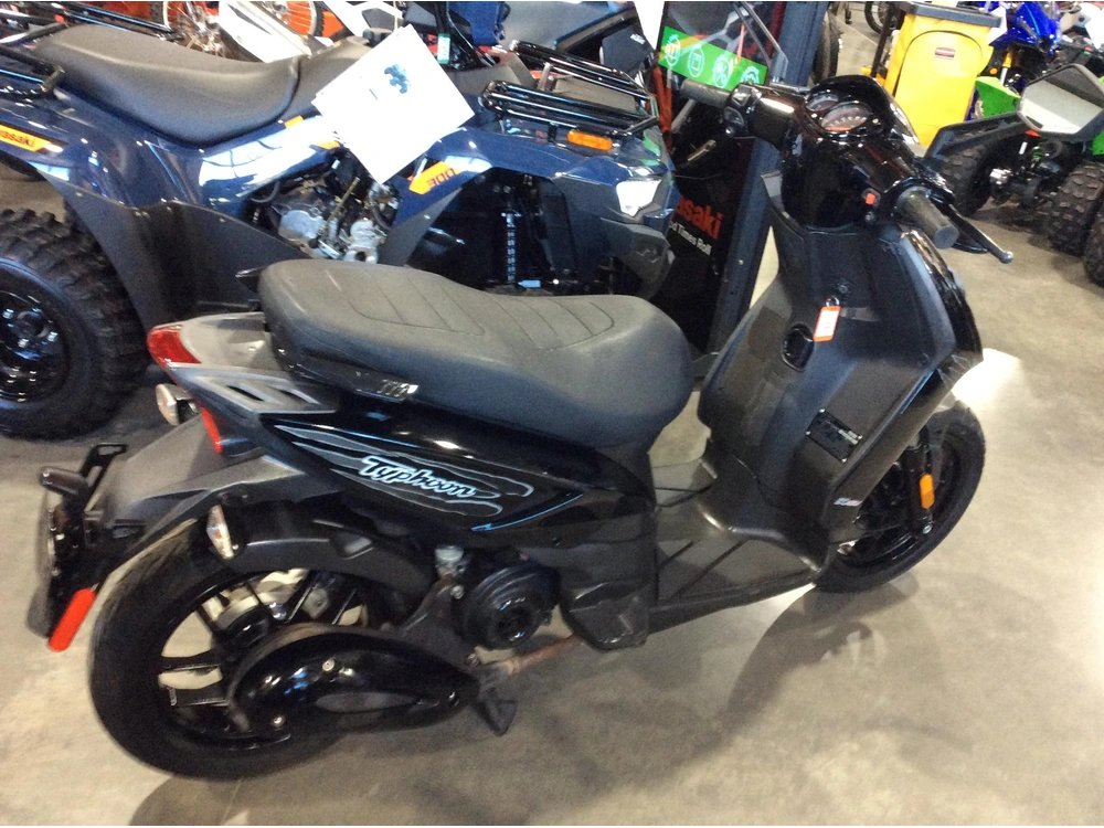 Piaggio Typhoon 49cc 2023 alt