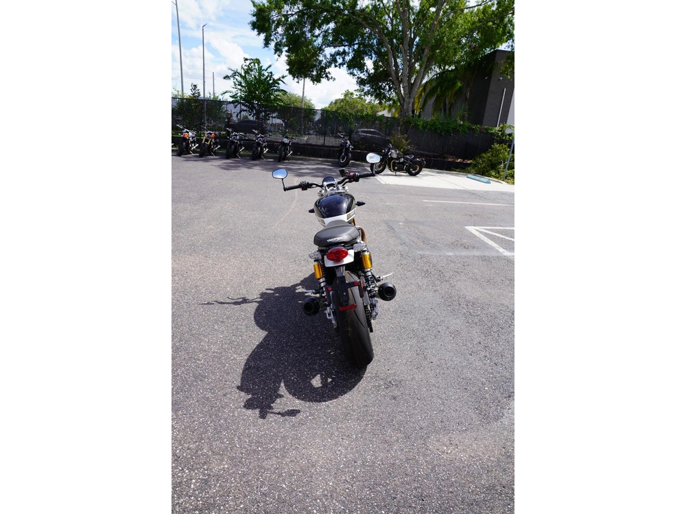 2025 Triumph Speed Twin 1200 Rs alt