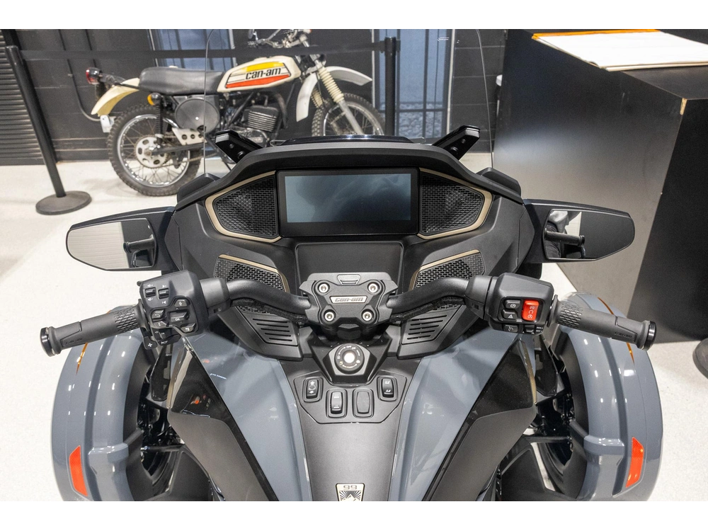 2027 Can-am G2va alt