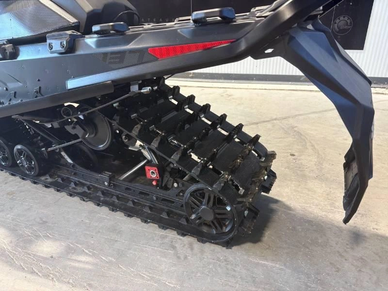 Ski-doo Renegade X-rs 900 Ace Turbo R Ice Ripper Xt 1.5'' E.s. W/ Smart-shox W/ 10.25'' Touchscreen 2026 alt