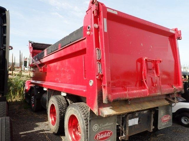 Peterbilt 365 2011