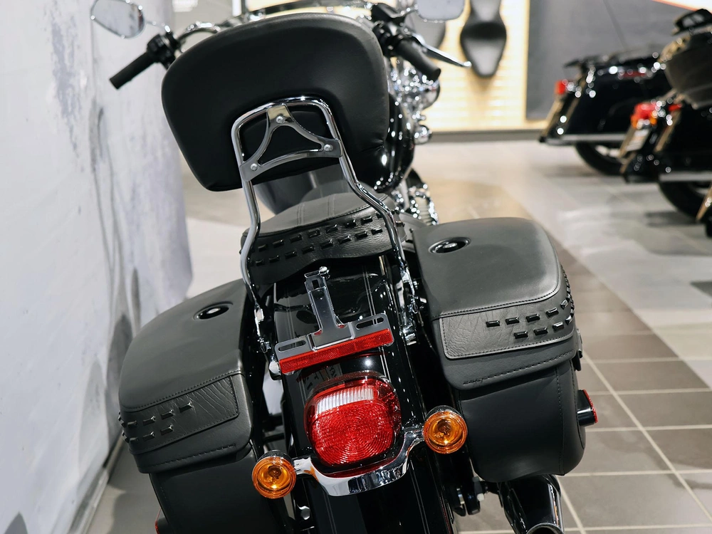 Harley-davidson Heritage Flhcs 2024 alt