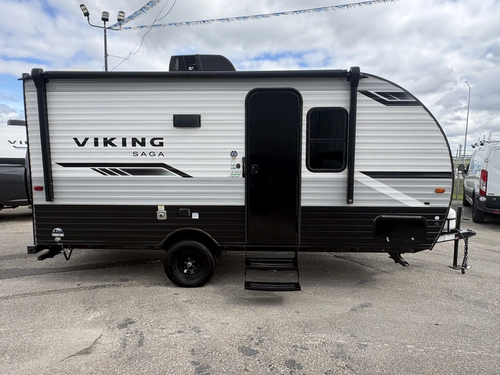 2023 Viking 17fq alt