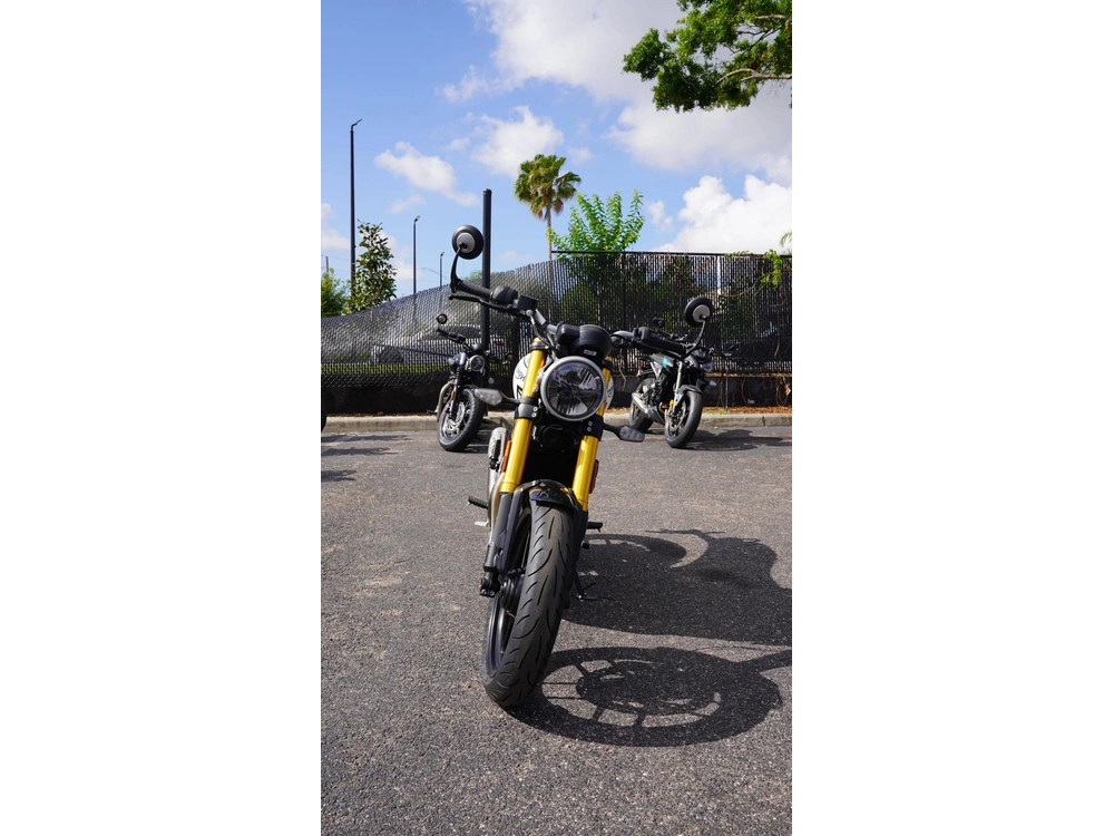 2026 Triumph Speed 400 alt
