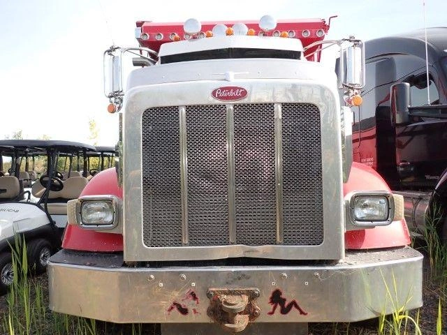 Peterbilt 365 2011