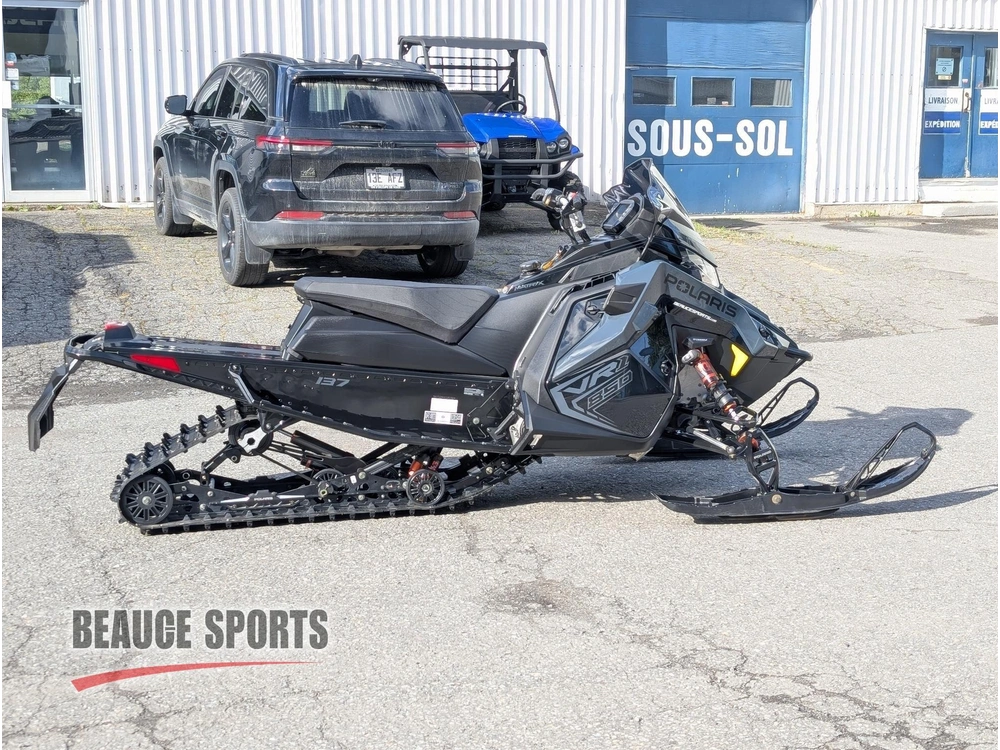 Polaris Indy Vr1 137 850 Dynamix Motoneige Sentier Performance Trail Confort Suspension Adaptative Longue Distance 2 Temps Puissance Mint Garantie Mxz Renegade Zr Sidewinder Switchback 2026 alt