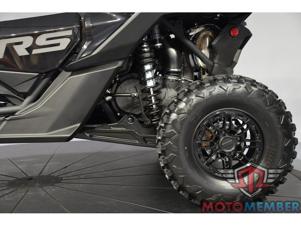 2026 Can-am Maverick X3 X Rs Turbo Rr Triple Black_10.25 In Infotainment