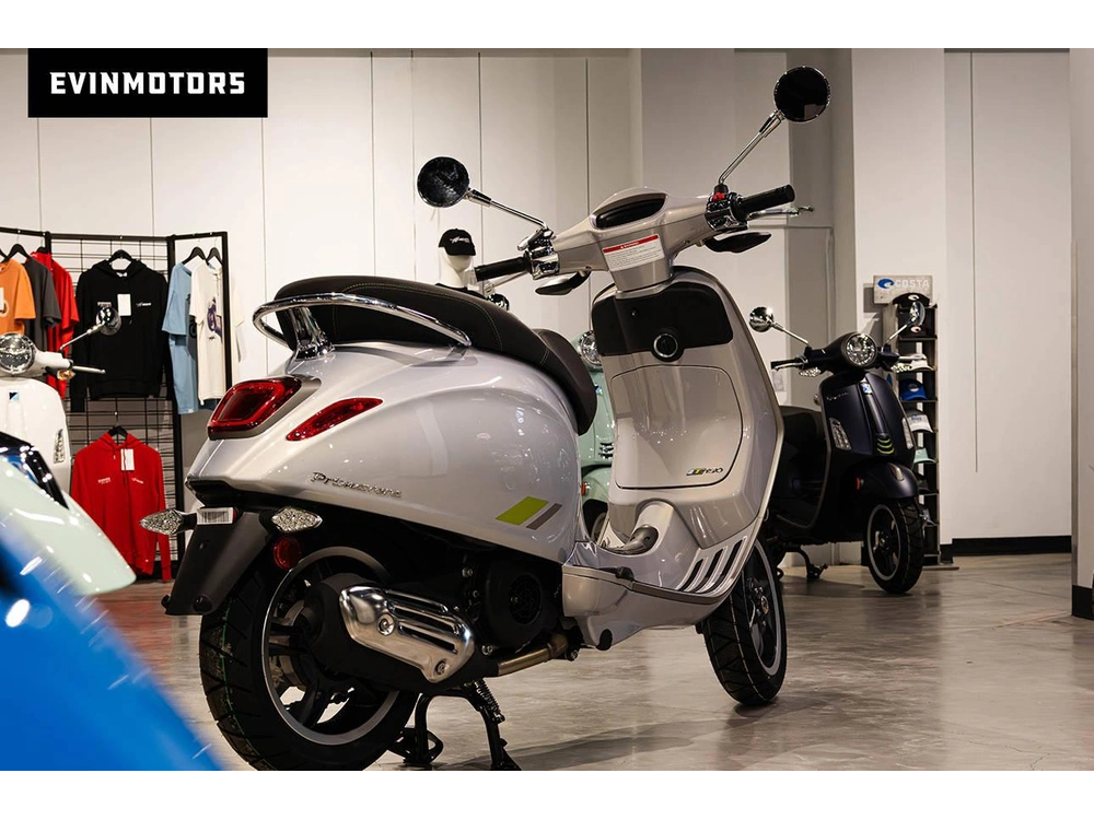 2025 Vespa Primavera 150