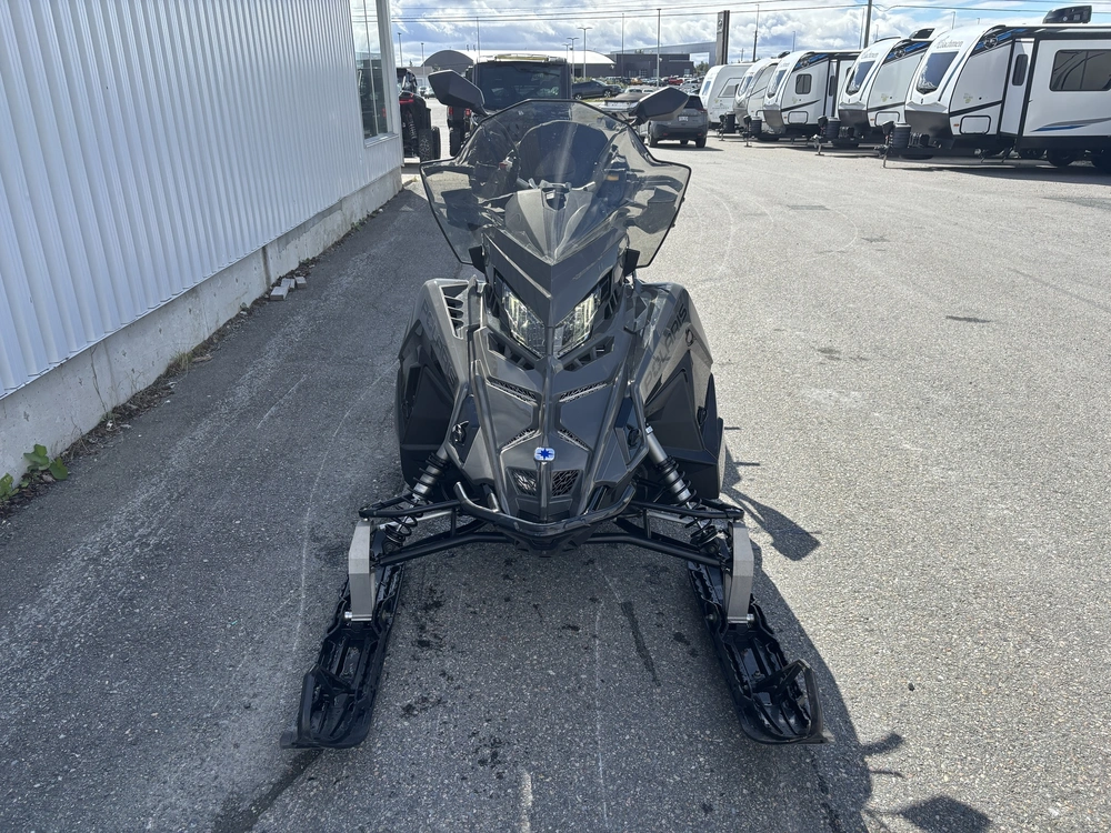 2025 Polaris Titan® 650 Adventure 155 (1.8-inch) alt