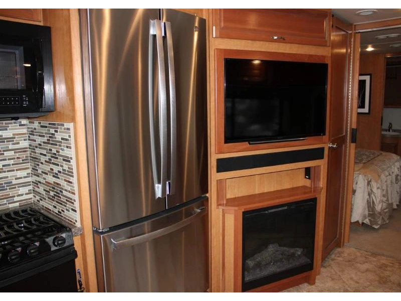Fleetwood Bounder 35k 2016 alt