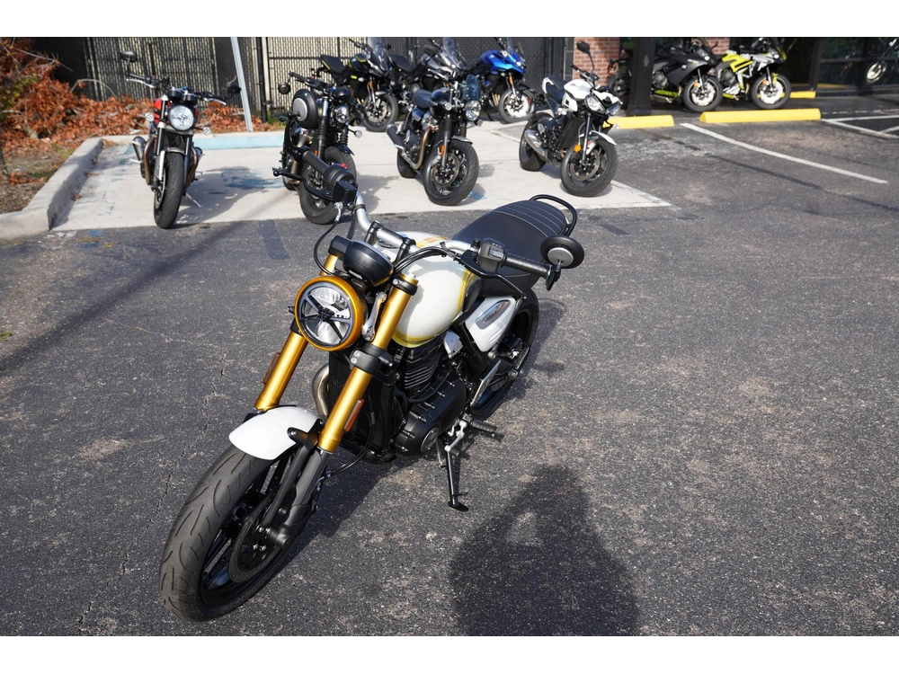 2025 Triumph Tt Custom Speed 400 alt