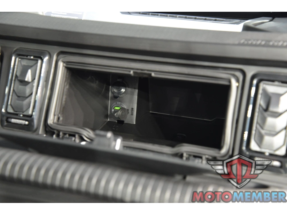 2026 Can-am Defender Xt Cab Hd11 With 10.25 In.display Dark Wildland Camo