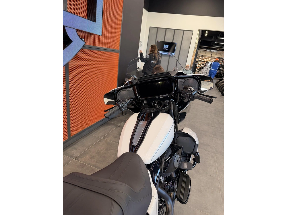 2026 Harley-davidson Grand American Touring alt