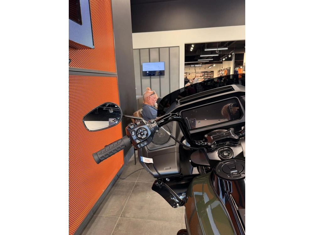 2026 Harley-davidson Grand American Touring alt