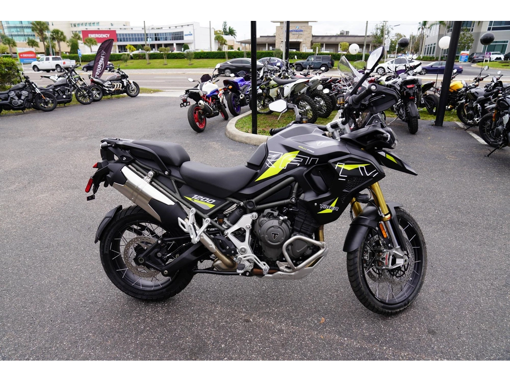 2026 Triumph Tiger 1200 Desert Edition alt