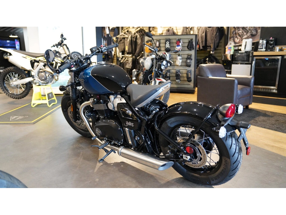 2026 Triumph Bonneville Bobber alt