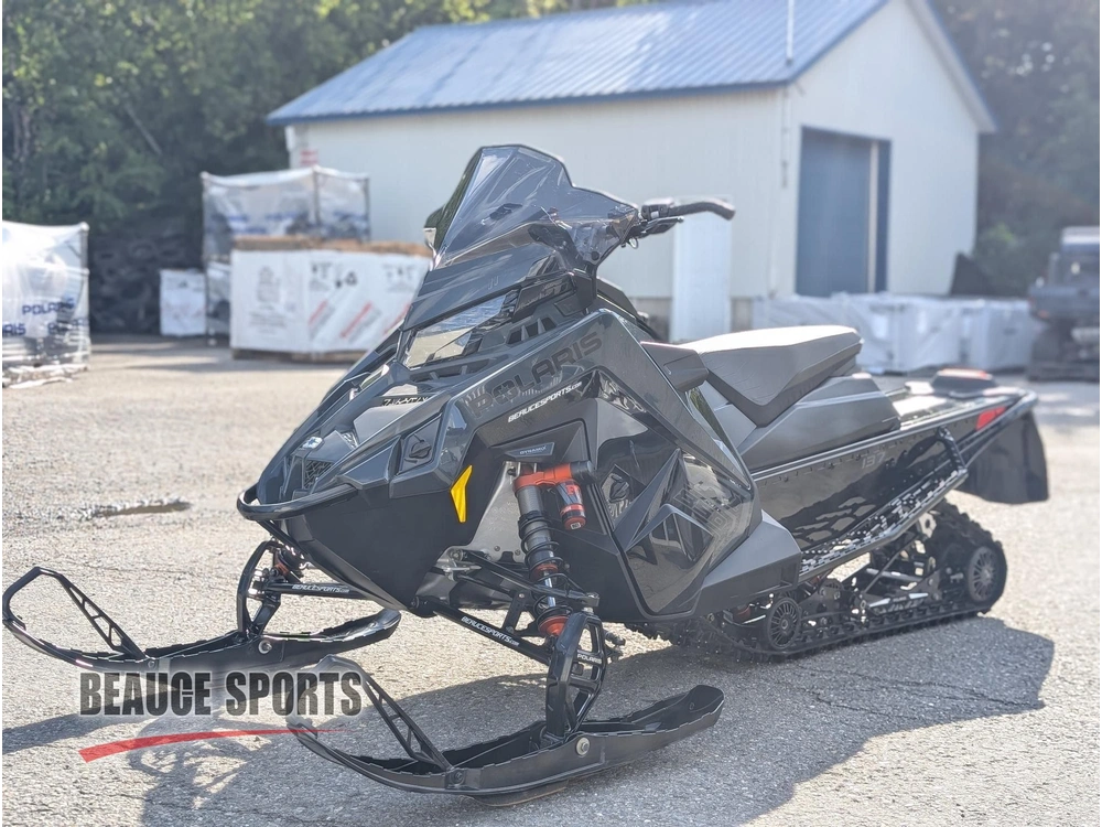 Polaris Indy Vr1 137 850 Dynamix Motoneige Sentier Performance Trail Confort Suspension Adaptative Longue Distance 2 Temps Puissance Mint Garantie Mxz Renegade Zr Sidewinder Switchback 2026 alt